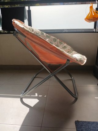 Sillón cómodo naranja y gris