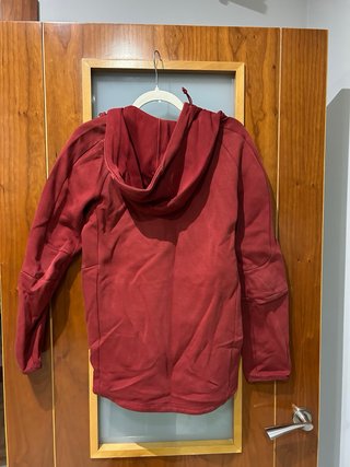 Chaqueta Puma Roja con Cremallera y Capucha