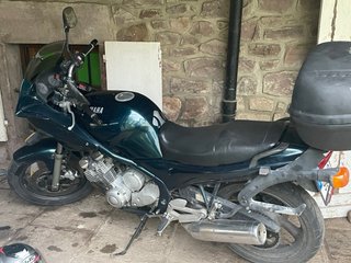 Yamaha XJ600 con ITV