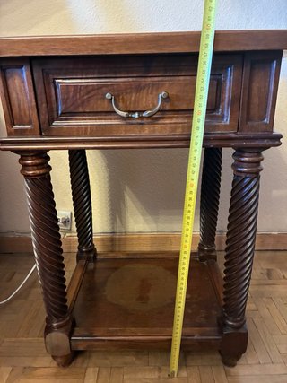 Mesa auxiliar madera nogal con cajón