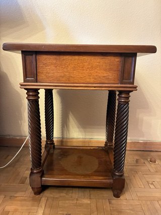 Mesa auxiliar madera nogal con cajón