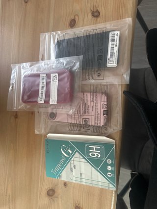 iPhone 16e completo y en perfecto estado, solo