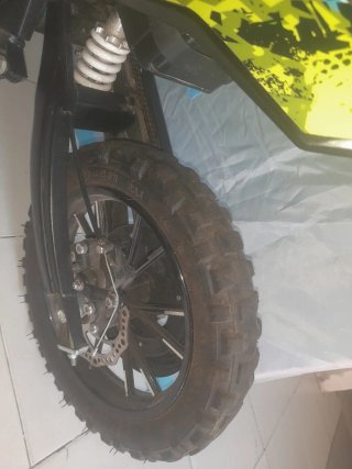 Moto ROAN Cross Negra y Verde