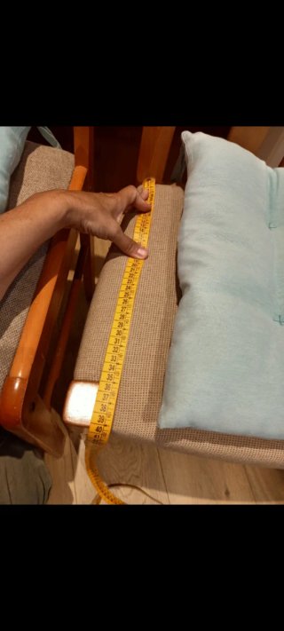 2 Sillas de Madera 5€unidad, el par por 9€
