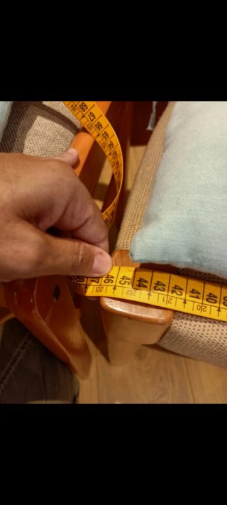 2 Sillas de Madera 5€unidad, el par por 9€