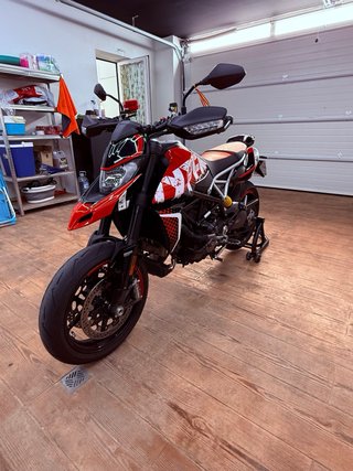 Ducati Hypermotard RVE 2023
