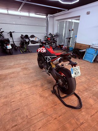 Ducati Hypermotard RVE 2023