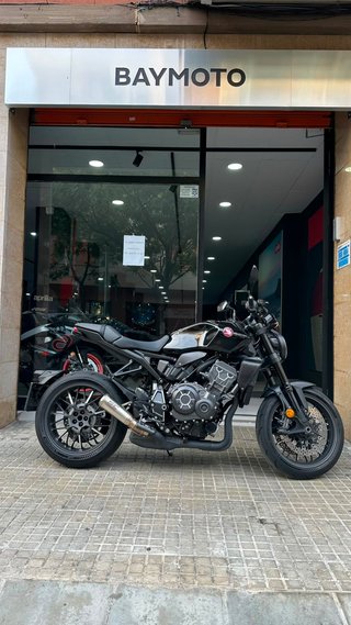 Honda CB 1000 RA Negra