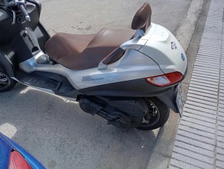 Piaggio MP3 500 LT Scooter Maxi