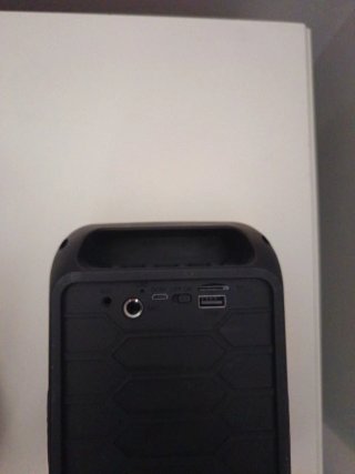 Oferta! Altavoz y micrófono negro en óptimo estado