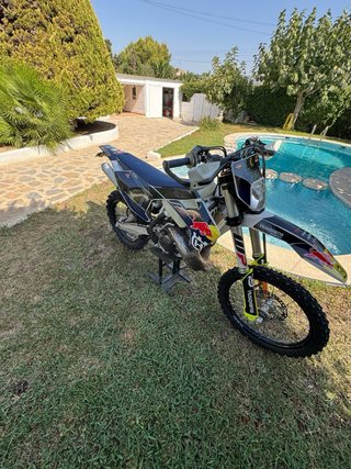 Husqvarna 250cc 2t TPI Enduro Moto