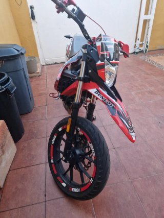Derbi Senda SM 50 con piezas de recambio