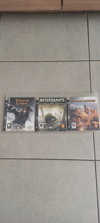 Lote 3 Juegos PS3: Piratas, Resistance, MotorStorm