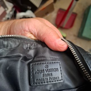 Bolso Louis Vuitton Negro y Gris