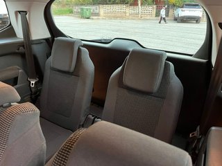 Peugeot 5008 2013