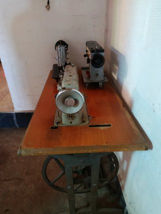 Máquina de coser Alfa Zig-Zag antigua