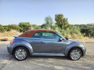 Volkswagen Beetle cabrio Karmann impecable.