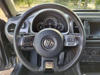 Volkswagen Beetle cabrio Karmann impecable.