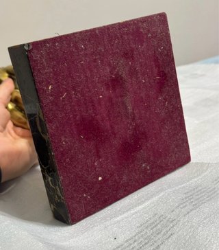Scultura antica ragazzo su sfera, firma autore
