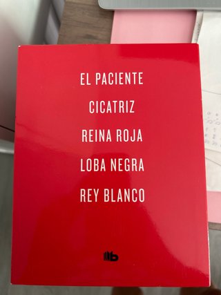 Estuche Universo Reina Roja / Red Queen Univers...