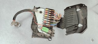 CAJA RELES / FUSIBLES FORD FOCUS LIM. 1.0 I TURBO