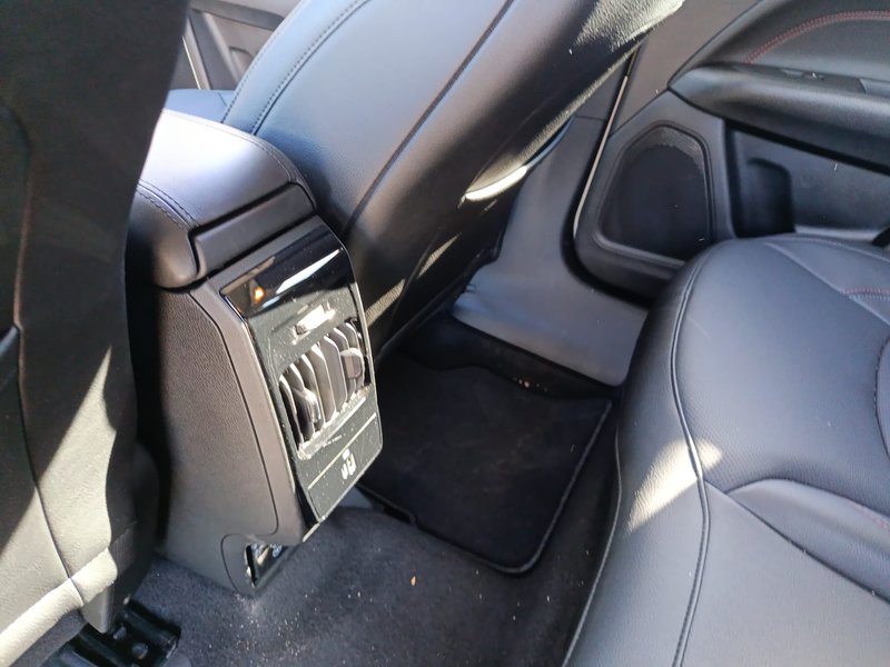 Jeep Compass 2023, foto 15