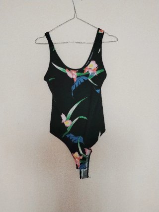 Body Levi's Estampado Floral Negro