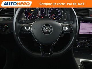 Volkswagen Golf 1.0 TSI Advance