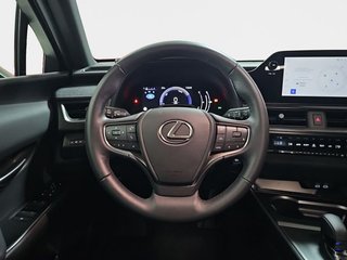 Lexus UX 2.0 300h UX Plus