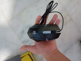 Teclado y Ratón Gaming R Modelo 8010 (Luces Led)