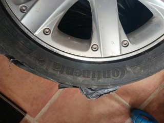 Llanta Continental 225/45 R17