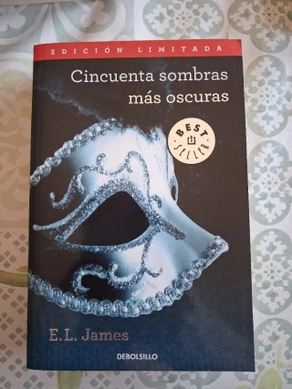 Cincuenta sombras más oscuras