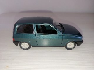 Autobianchi Y10 1.1 Polistil Vintage 1/25  raro