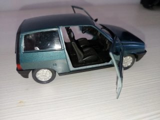 Autobianchi Y10 1.1 Polistil Vintage 1/25  raro
