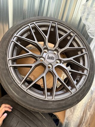 Llantas Bola Wheels 18" con Neumáticos Pirelli
