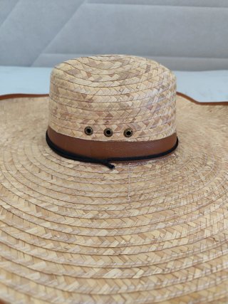 Sobrero de ala ancha tejido