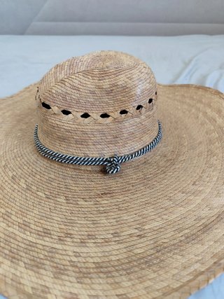 Sombrero de paja ala ancha