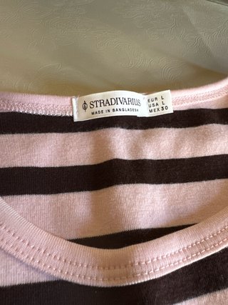 Camiseta Stradivarius Rayas Azul y Blanco