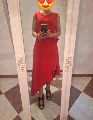 Vestido rojo asimétrico