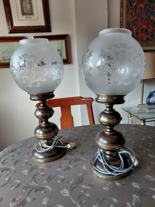 Lámpara de mesa bronce y cristal
