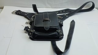 Bolso De Pierna Steampunk De Negro con Remaches -