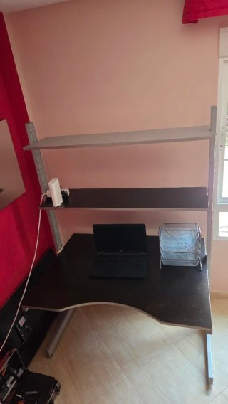 Escritorio de oficina metálico y madera