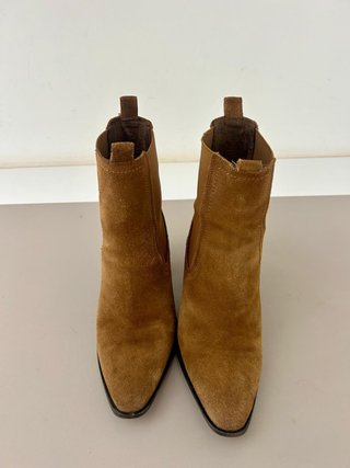 Botas de ante marrones