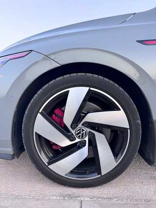Volkswagen golf GTI VIII