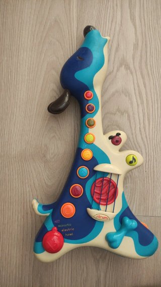 Guitarra infantil interactiva