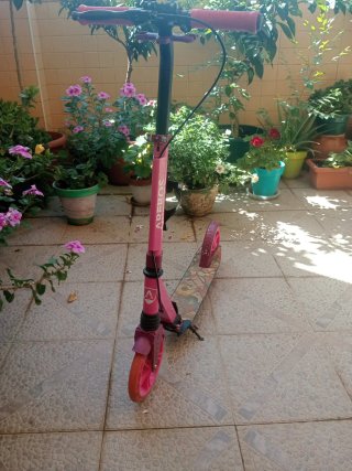 Patinete rosa AREBOS