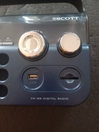 Radio Digital Portátil Scott USB/Tarjeta