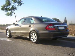 Vehículo coche para bodas y eventos