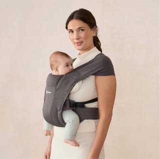 Mochila Portabebés Ergobaby Embrace Gris