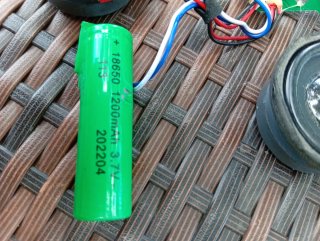 Scheda audio con batteria e altoparlanti